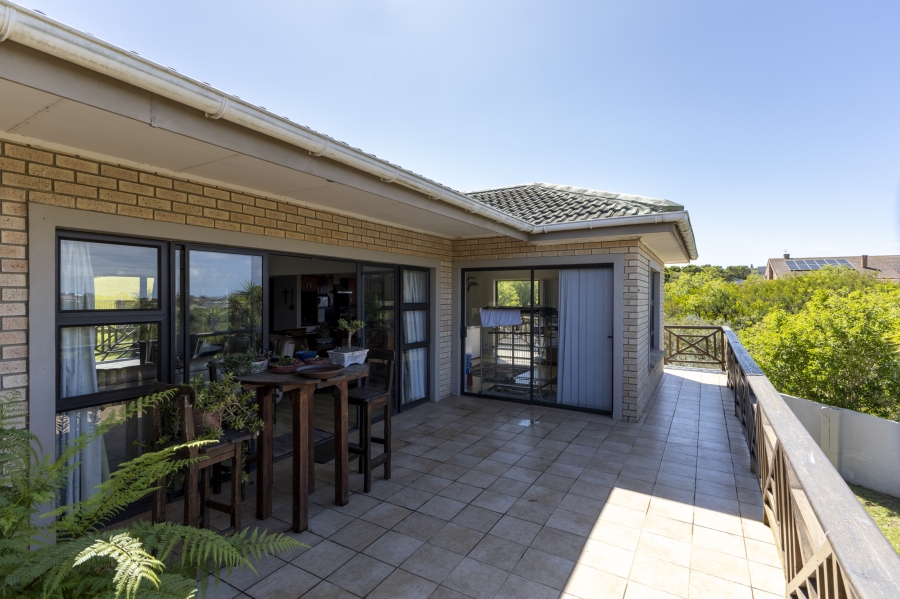 4 Bedroom Property for Sale in West Bank Eastern Cape